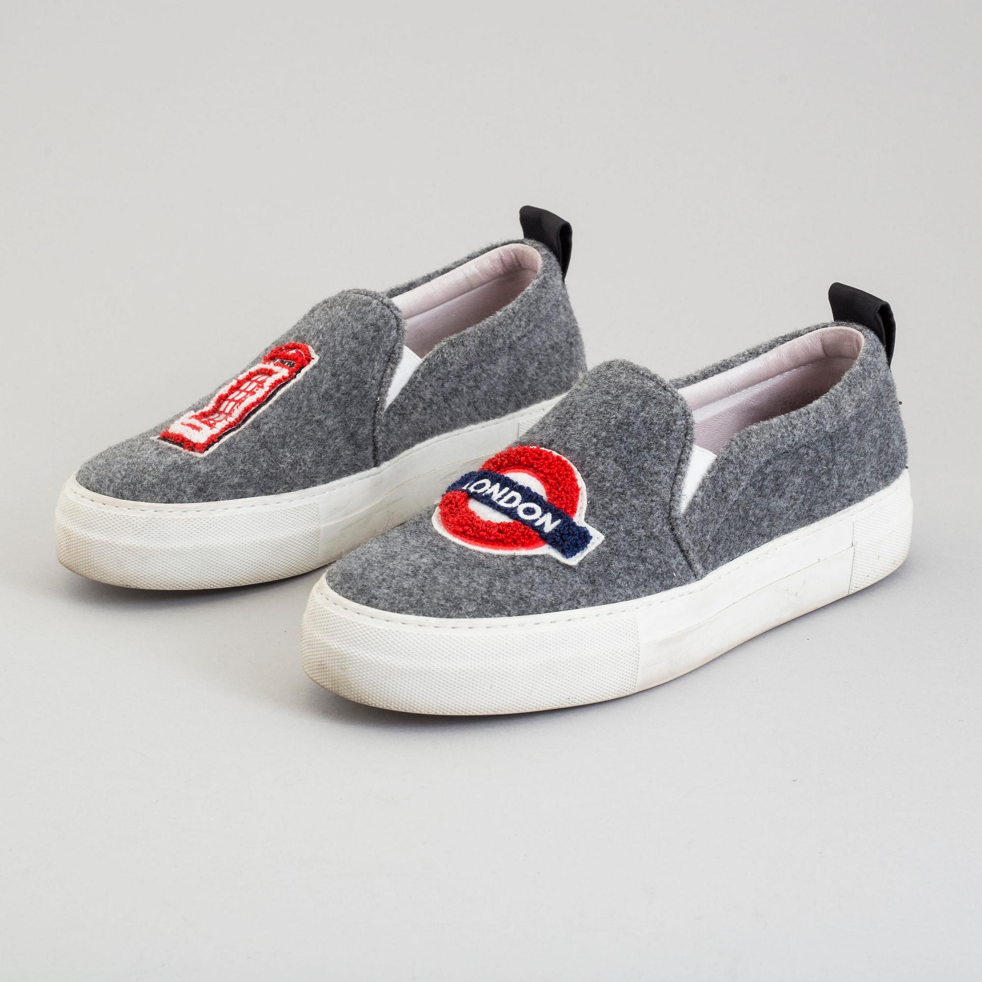 a pair of Joshua Sanders shoes size 39. Bukowskis