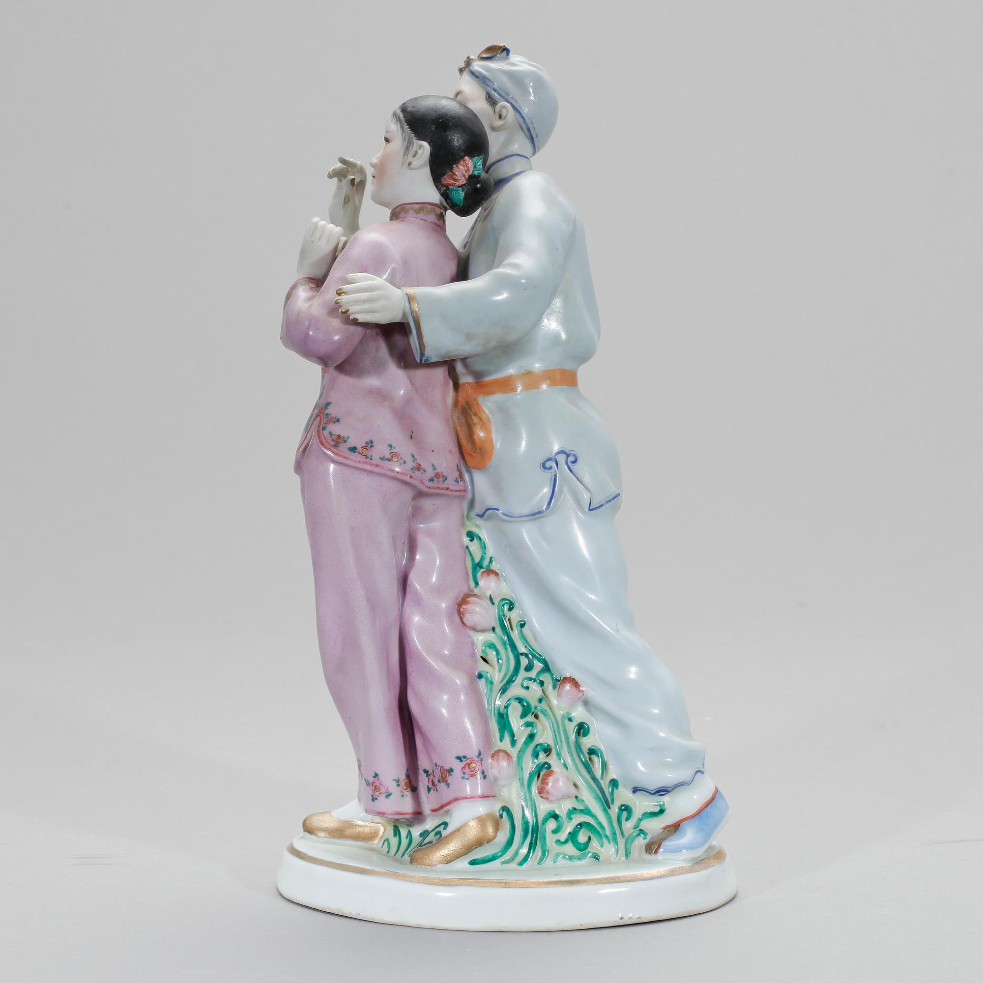 FIGURIN, porslin, Kina. 1900-tal.