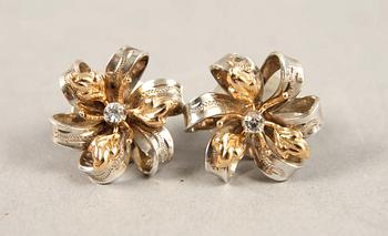 BROSCH, samt ÖRHÄNGEN, silver delvis förgyllt, Juvelfabriken AB, Stockholm, 1948.