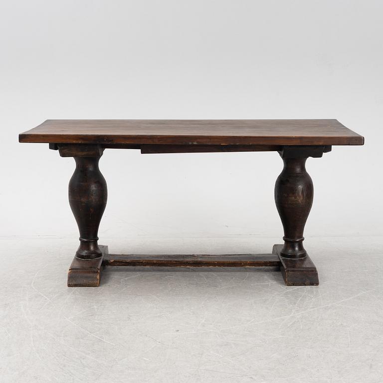 A Baroque dining table, first part of the 18th Century.