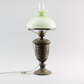 BORDSLAMPA, patinerad metall, omkring år 1900.