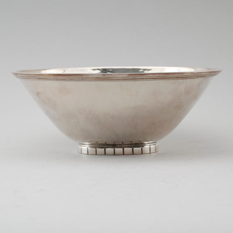 SKÅL, silver, Erik Råström, Stockholm 1965. Vikt 272 g.