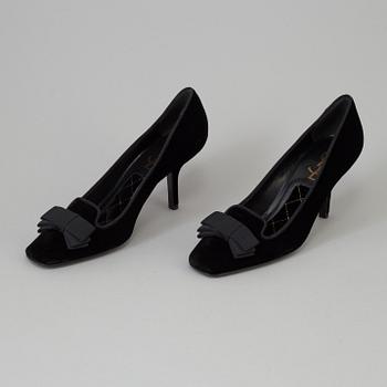 YVES SAINT LAURENT, pumps, storlek 39.5.