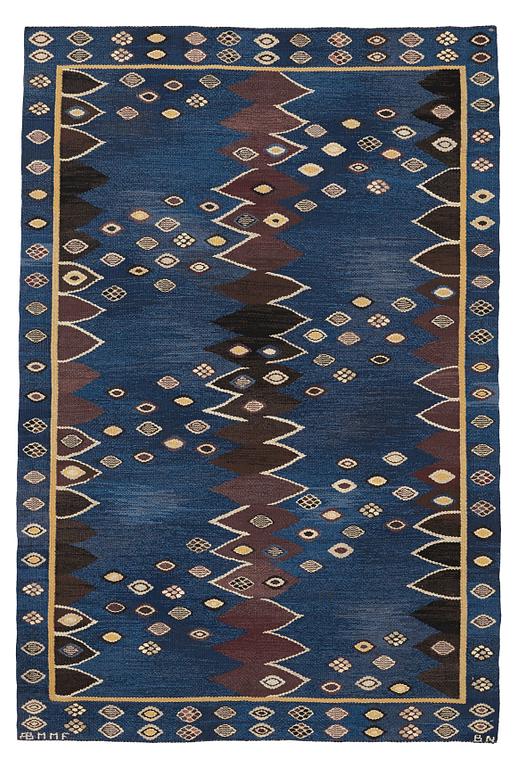Barbro Nilsson, MATTO, "Snäckorna", flat weave, ca 229 x 151,5 cm, signed AB MMF BN.