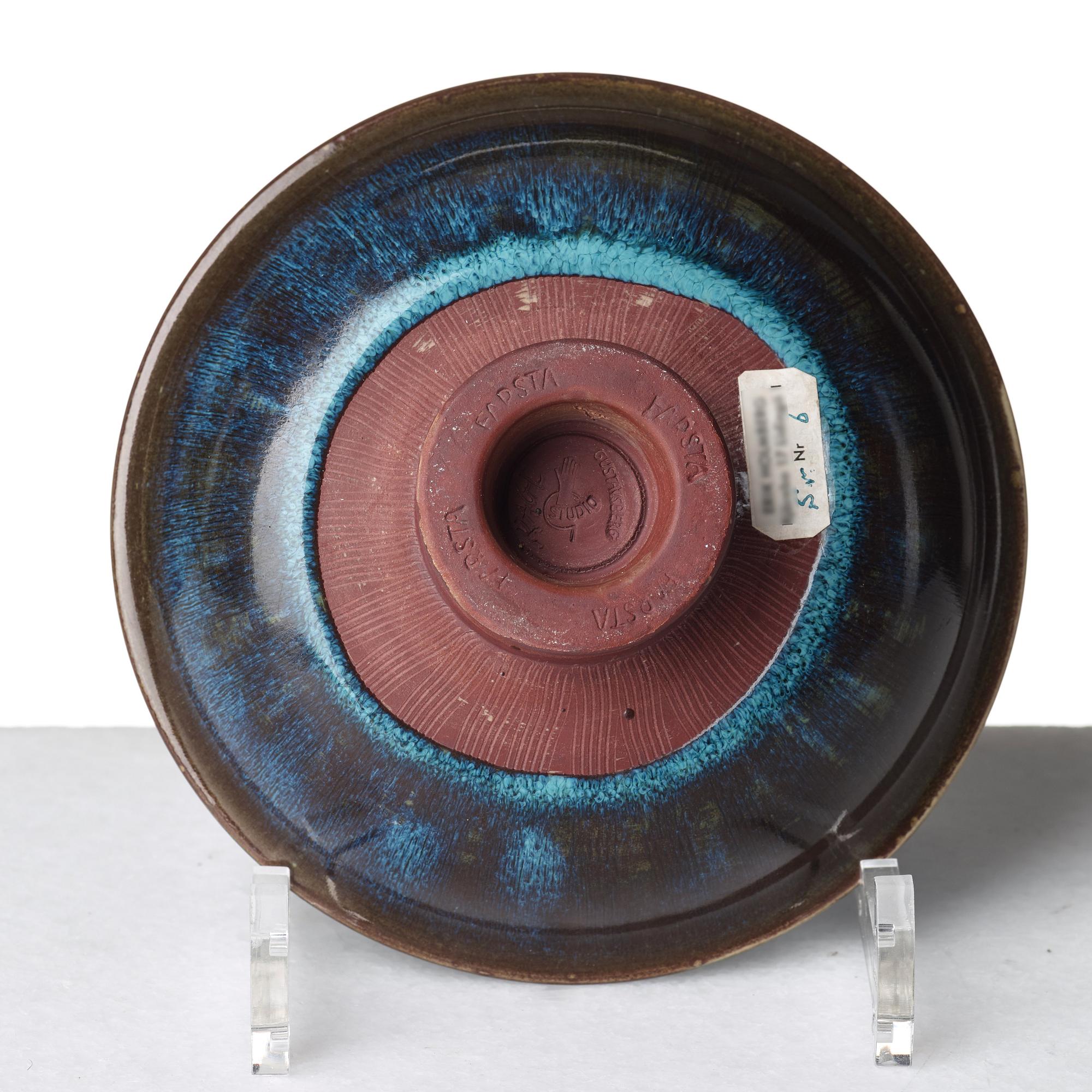 Wilhelm Kåge, urna med lock samt skål på fot, "Farsta", Gustavsbergs studio, bl a 1956.