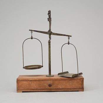 TWO PAIRS OF SCALES, weights, 19th/20th century.