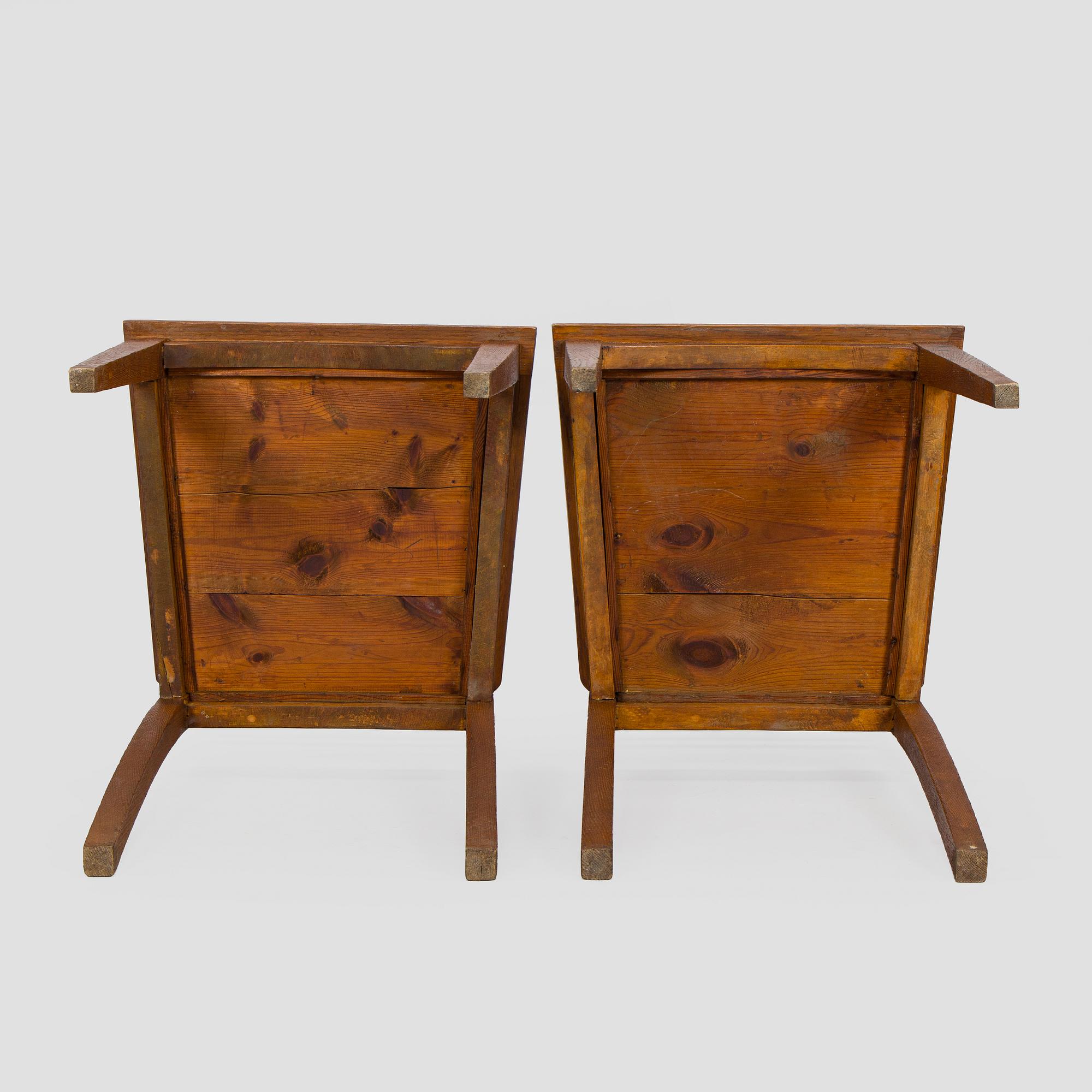 Dining table and six chairs, early 1900.