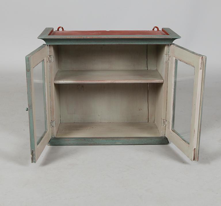 HÄNGSKÅP, sent 1800-tal.