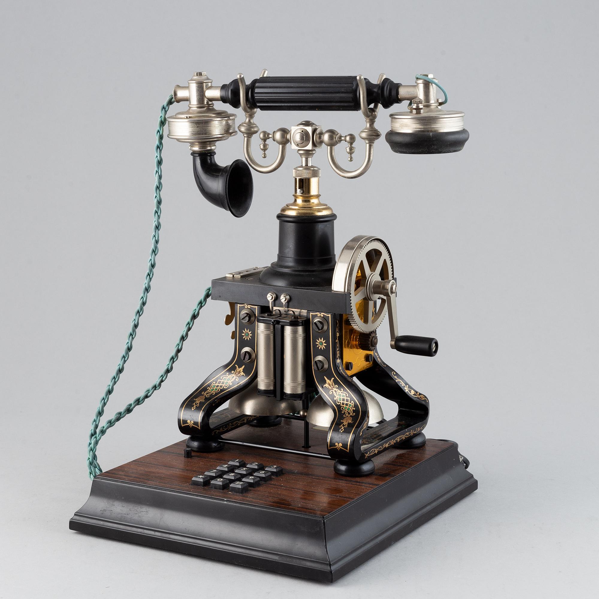 A 1990s table telephone "Taxen" by LM Ericsson.