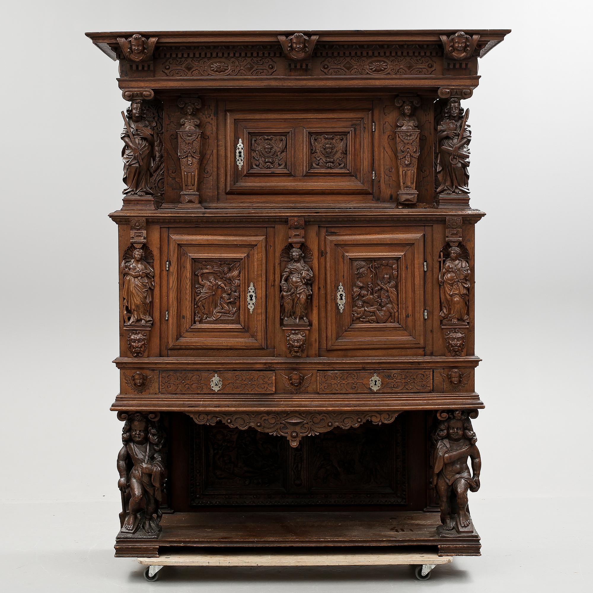 SKÅP, barock, 1800-tal samt äldre delar.