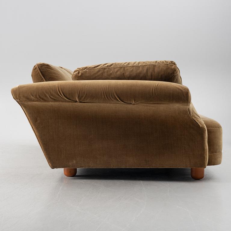 Josef Frank, a sofa. 'Liljevalchssoffan', Svenskt Tenn.