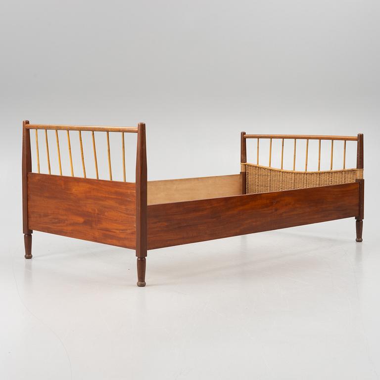 Josef Frank, sängram, modell 949, Firma Svenskt Tenn.