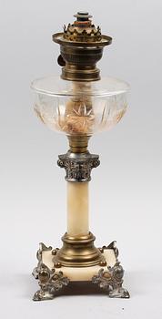 FOTOGENLAMPA, glas, patinerad metall samt alabaster, nyrenässans, 1800/1900-tal.