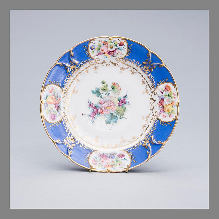 A RUSSIAN PLATE, porcelain, The Popov Factory ca 1830-1850.