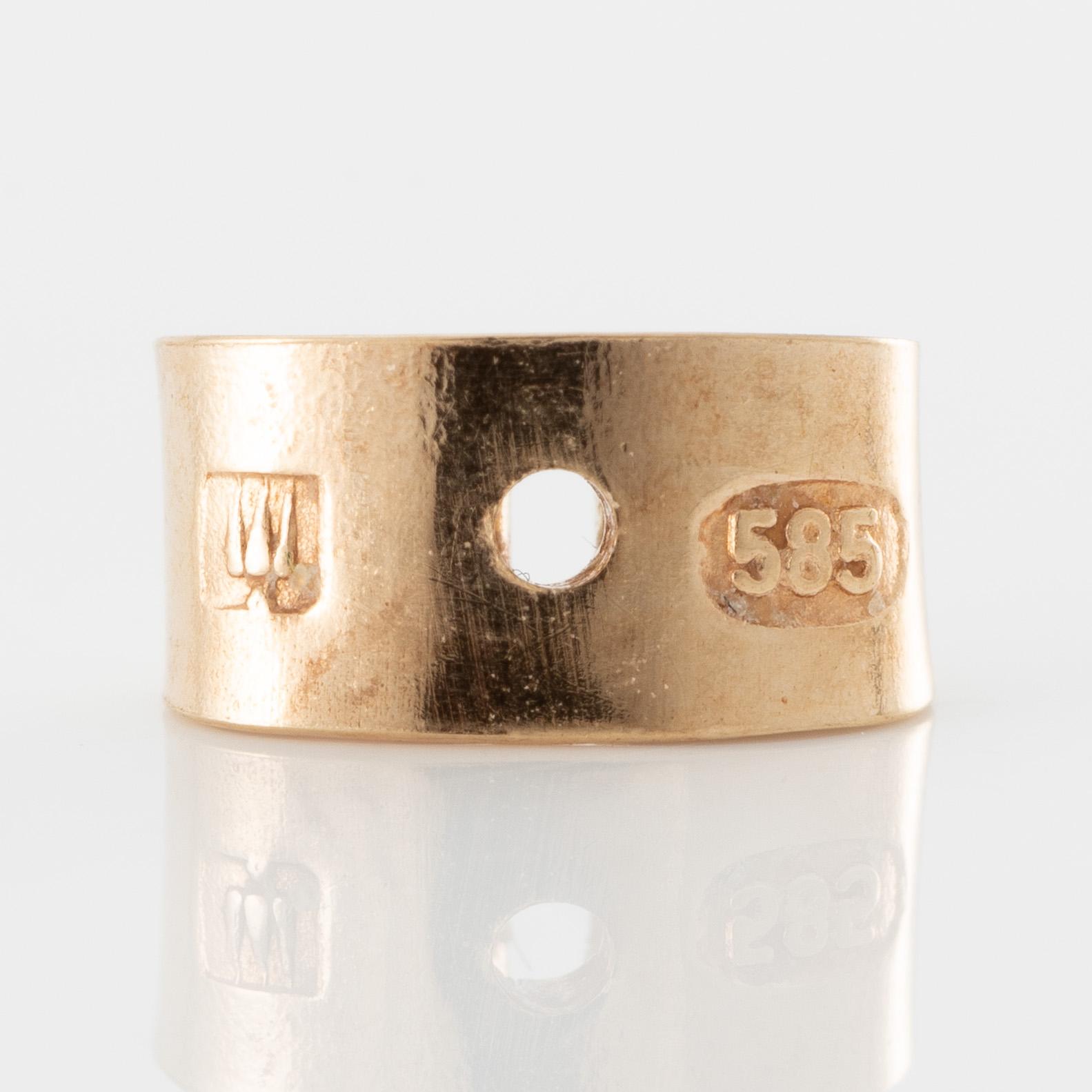 Lapponia, a pair of earrings in 14K gold with cultured pearls "Tundra Flower".