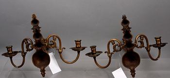 APPLIQUER, ett par, mässing, barockstil, 1900-talets första hälft.