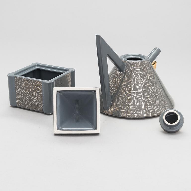 Matteo Thun, A 1980's porcelain 'Nefertiti' teapot and sugar bowl for Memphis, Bitossi, Montelupo Fiorentino, Italy.