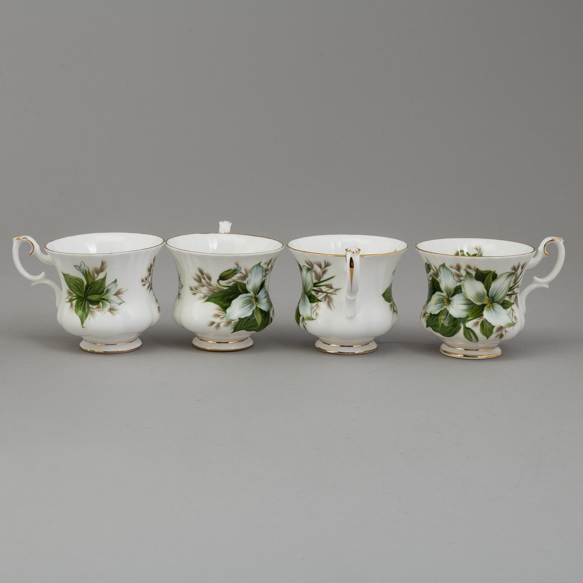 KAFFESERVIS, 29 delar, benporslin, "Trillium", Royal Albert, England, 1900-talets mitt.