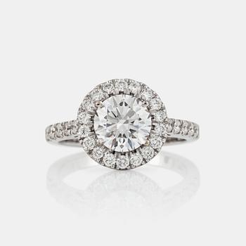 1173. A brilliant-cut diamond ring. Center stone 1.65 ct, quality E/IF according to certificate from GIA.