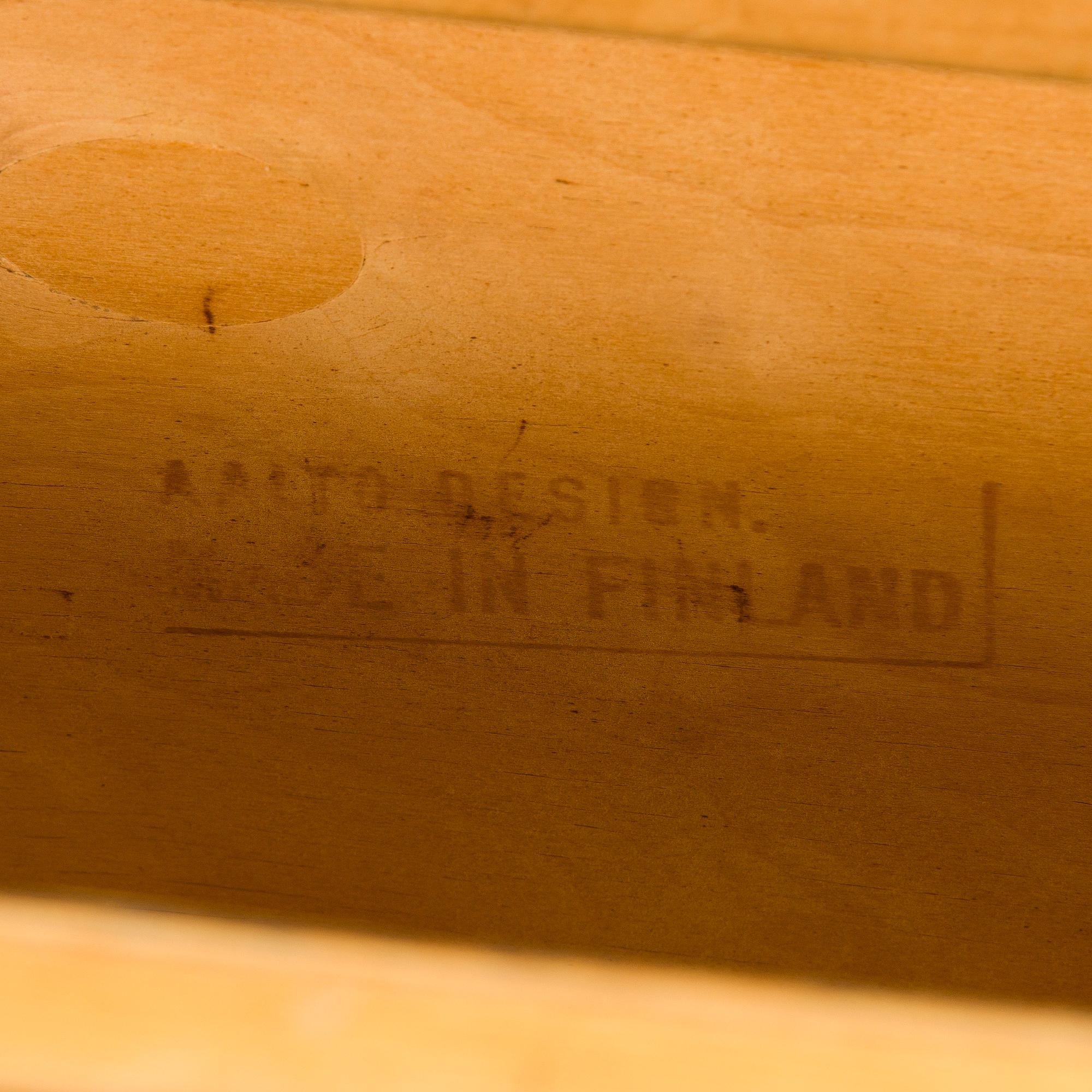 Alvar Aalto, an early 1930s '87' table for O.Y. Huonekalu- ja Rakennustyötehdas A.B.