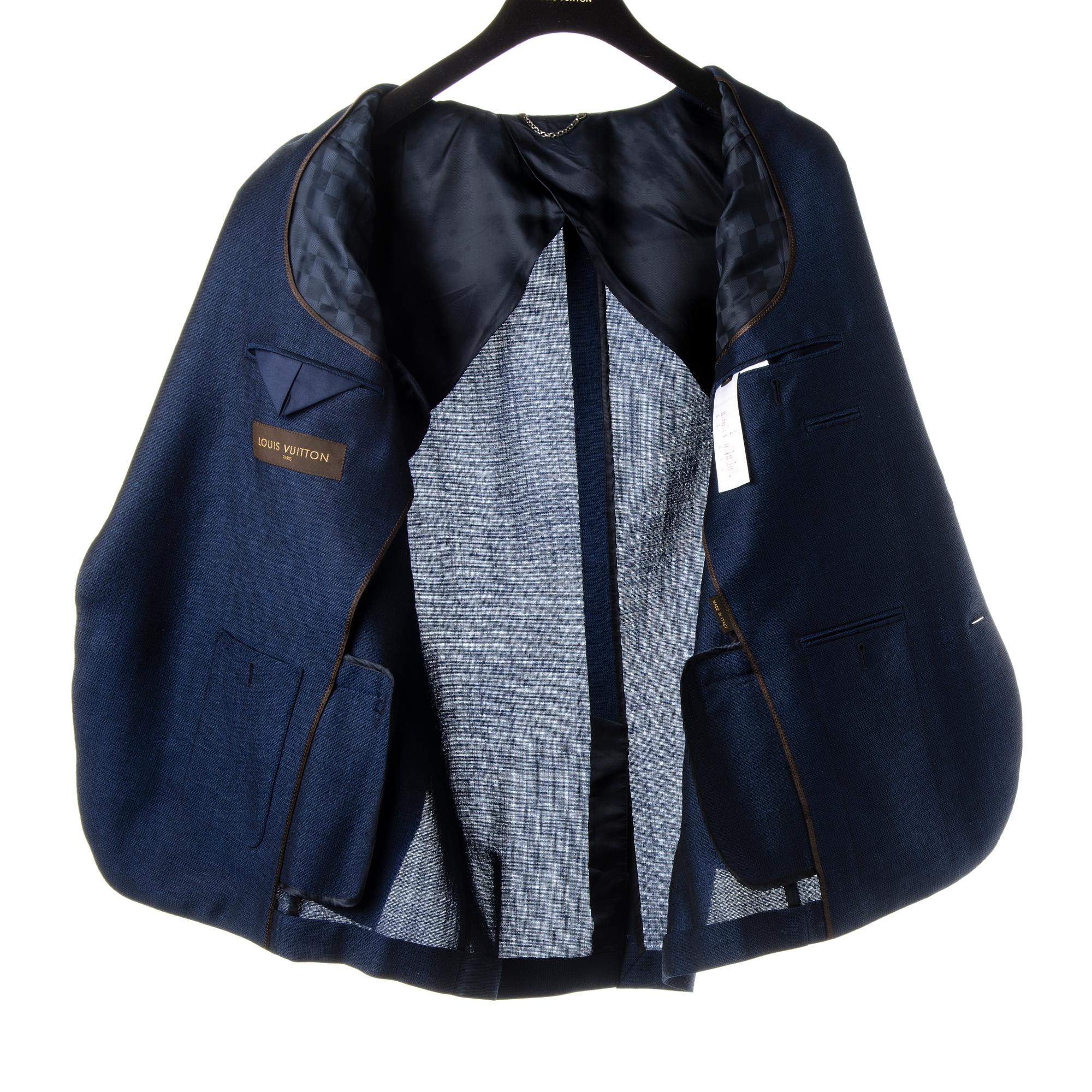 KAVAJ, Louis Vuitton.