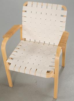 ALVAR AALTO, ett par karmstolar, modell 45, 2000-tal.