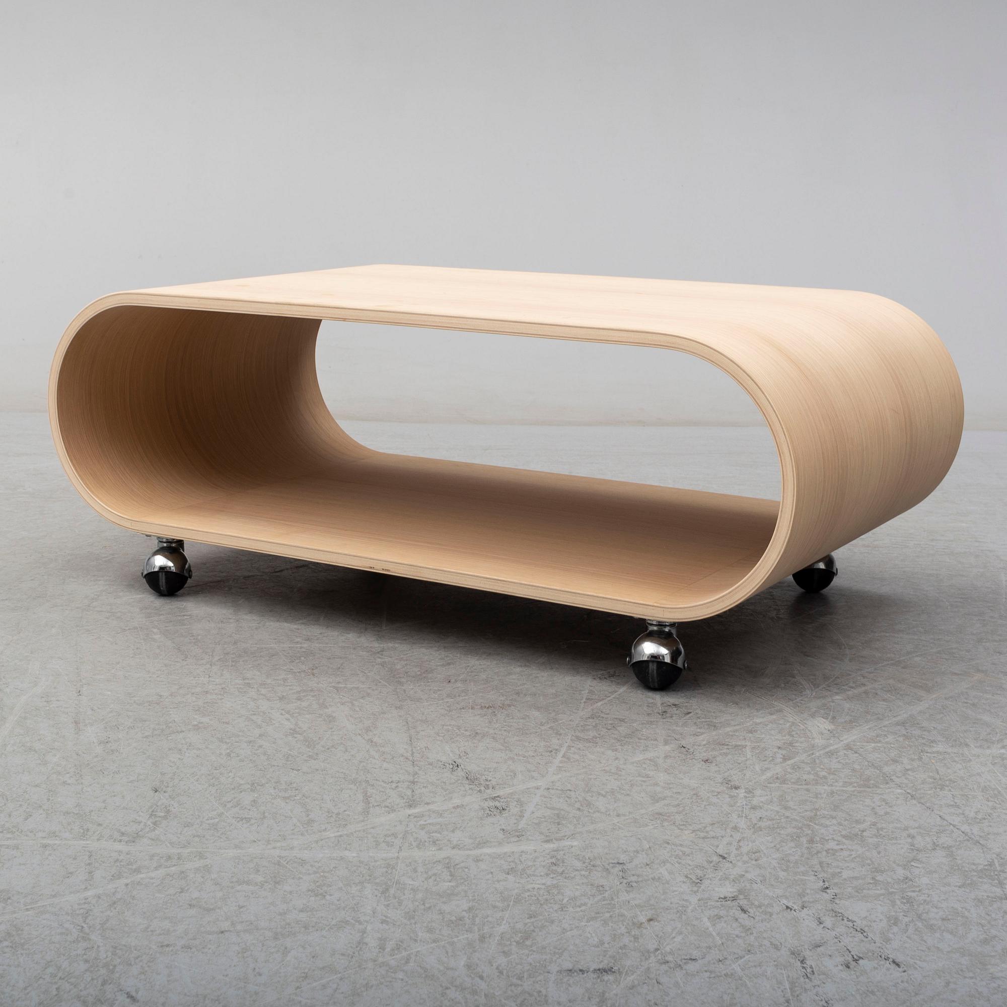 PETER EKLÅS, soffbord / mediebänk, "Velodrome", Designtorget, tidigt 2000-tal.