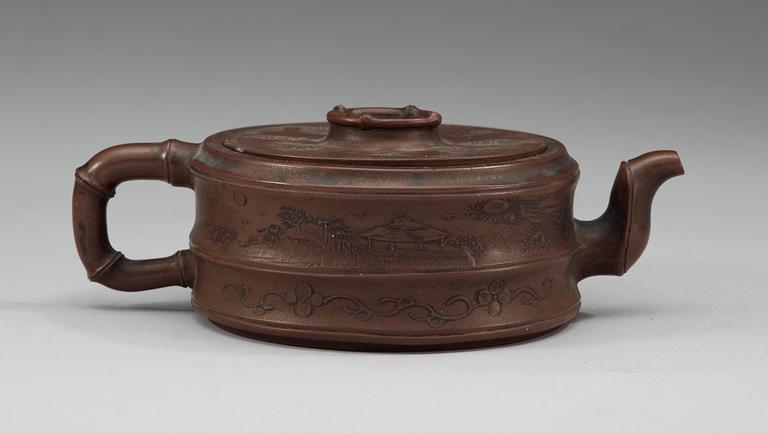A Yixing tea pot with cover, Qing dynasty.