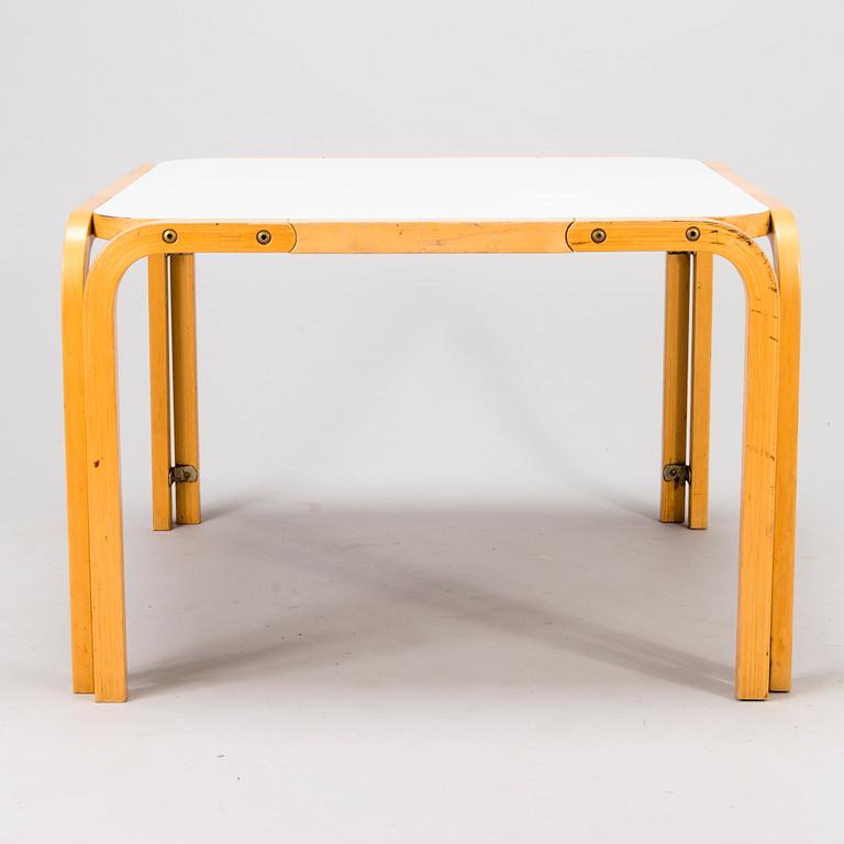 KARI ASIKAINEN, table, Artek.