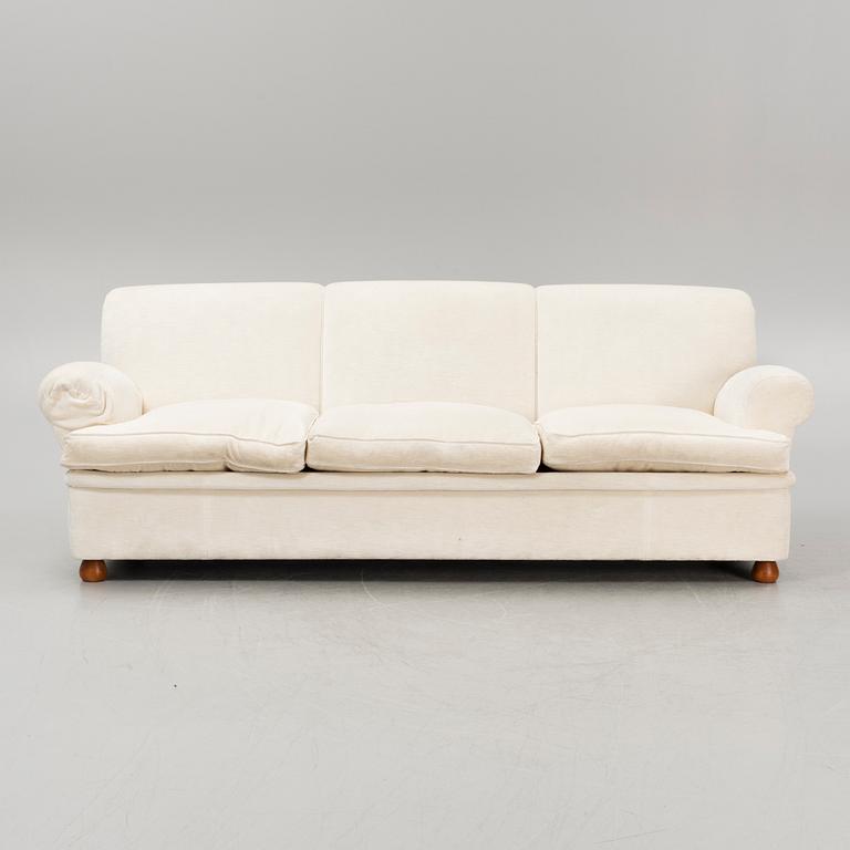 Josef Frank, a model 703 sofa, Firma Svenskt Tenn.