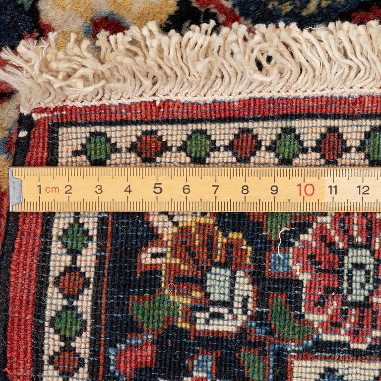 An Old Sarou runner, c. 193 x 84 cm.