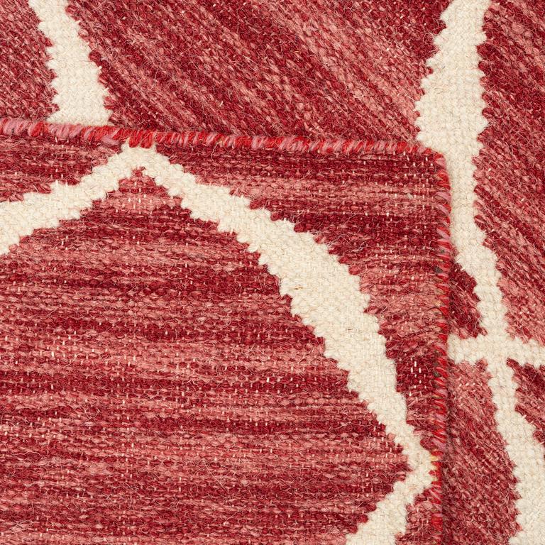 A Kilim rug, c. 240 x 155 cm.