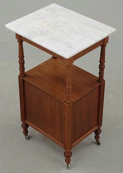SÄNGBORD, nyrenässans, 1800-talets slut.