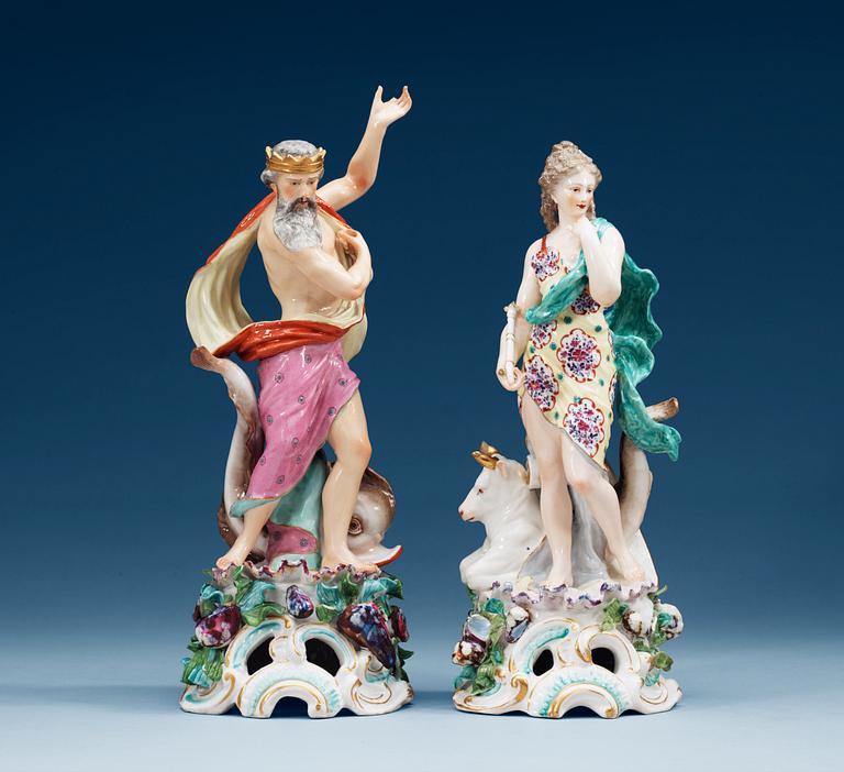 A pair of English figures representing Venus and Neptunus, second half of 19th Century.