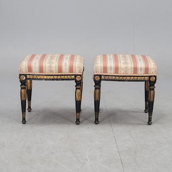 TABURETTER, ett par. Sengustavianska, omkring år 1800.
