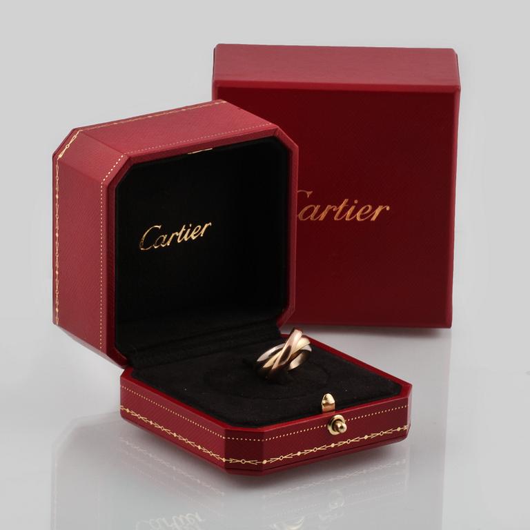 RING, 18K trefärgat guld, "Trinity", Cartier. Vikt 7,9 gram.