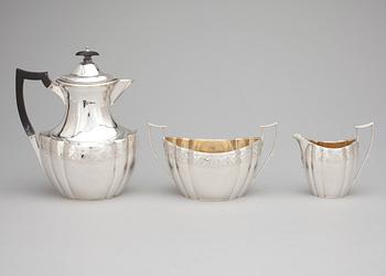 KAFFESERVIS, 3 delar, silver, Walter & John Barnard, London, England, 1888-89. Totalvikt ca 879g.