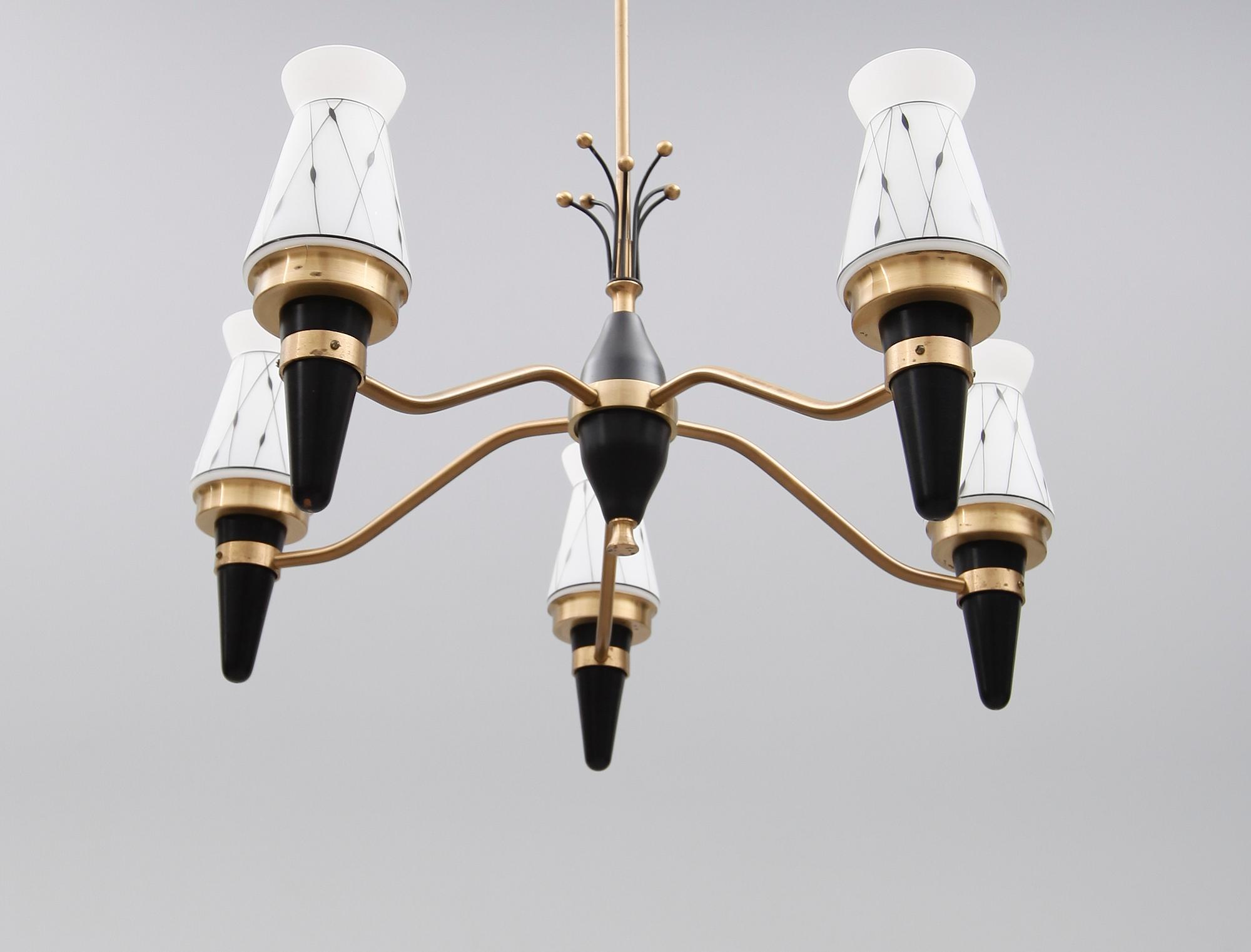 TAKLAMPA, 1900-talets mitt. Höjd ca 85 cm.