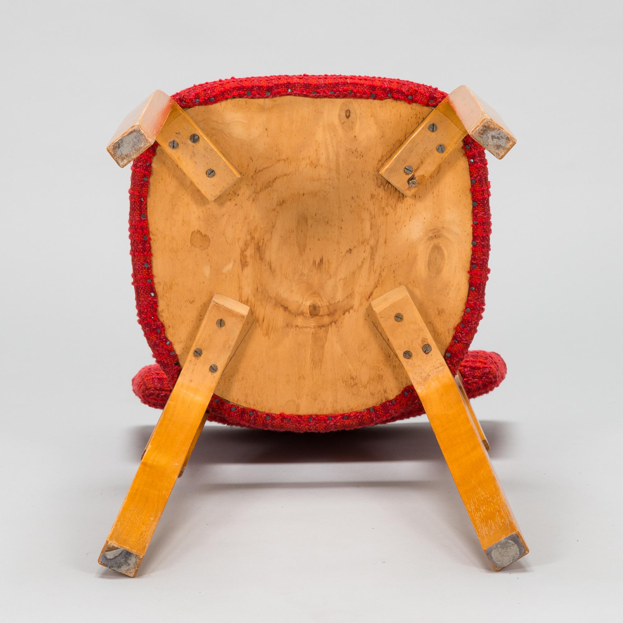 Alvar Aalto, stol, modell E 69 för O.Y. Huonekalu- ja Rakennustyötehdas A.B. 1900-talets mitt.