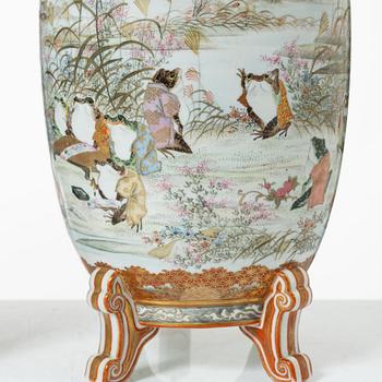 Bordslampor, ett par, porslin, Kutani, Watatani, Japan, 1900-tal.