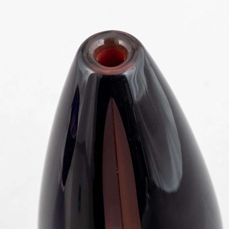 Matz Borgström, a 'Miles I' glass vase, Orrefors Gallery 1988.