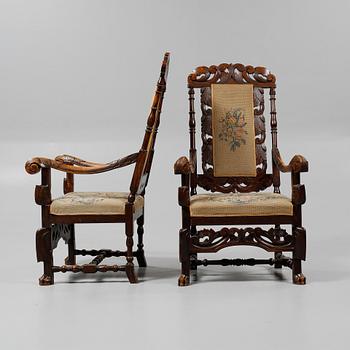 KARMSTOLAR, ett par, barockstil, 1900-talets första hälft.