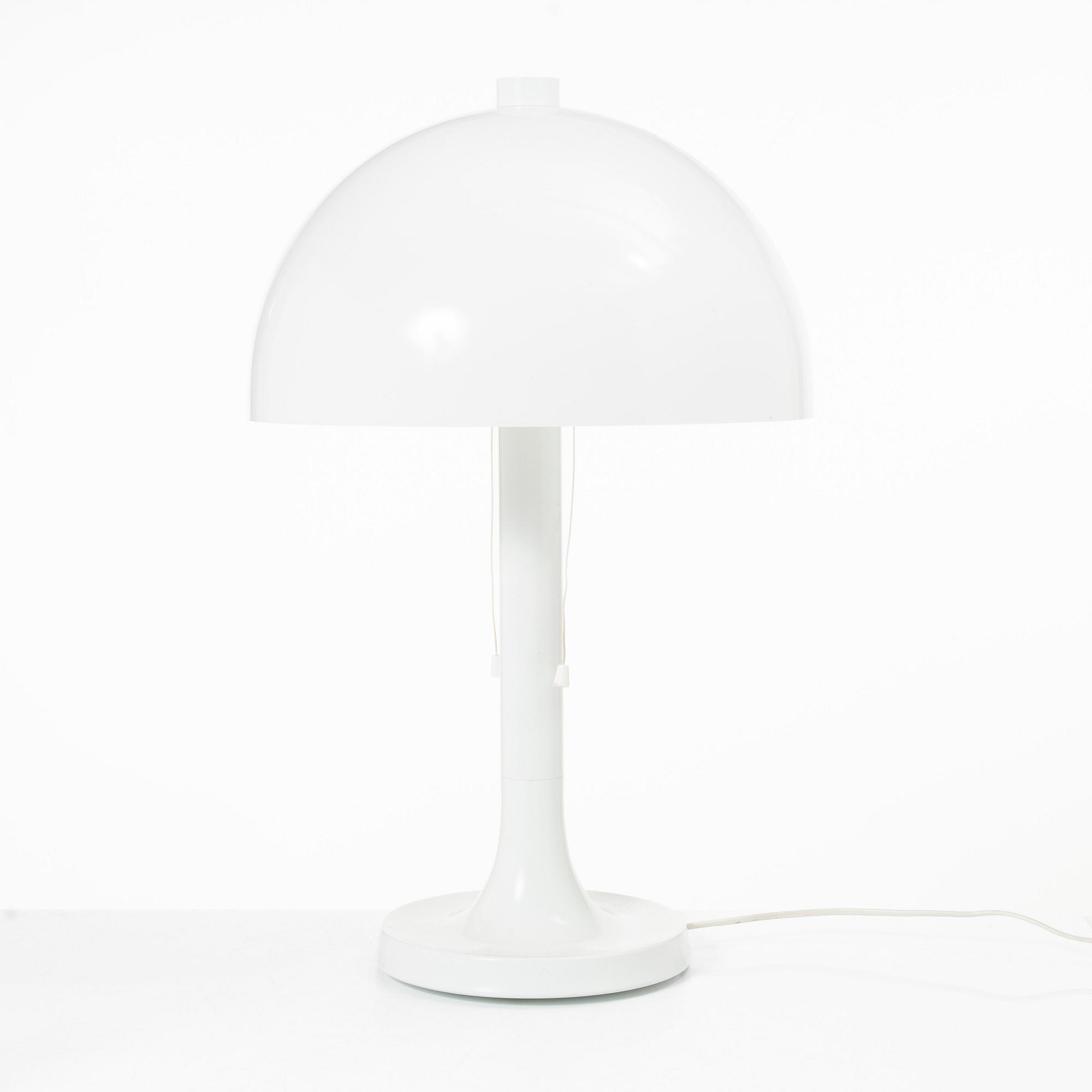 Bordslampa, Modell nr "6435" Falkenbergs belysning, 1900-talets slut.