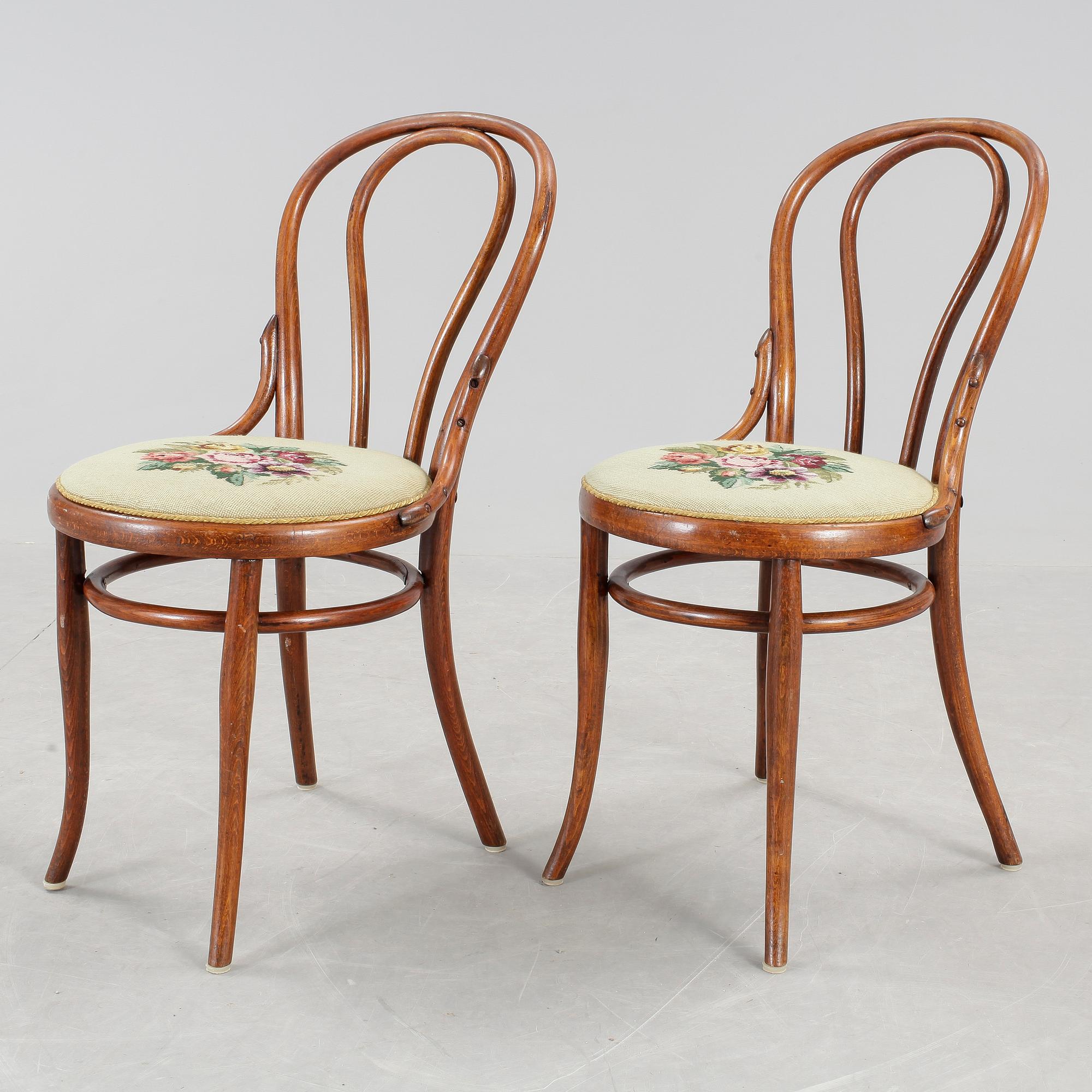 STOLAR, ett par, Thonet, 1900-talets början.