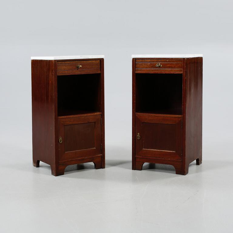 NATTDUKSBORD, ett par, tidigt 1900-tal.