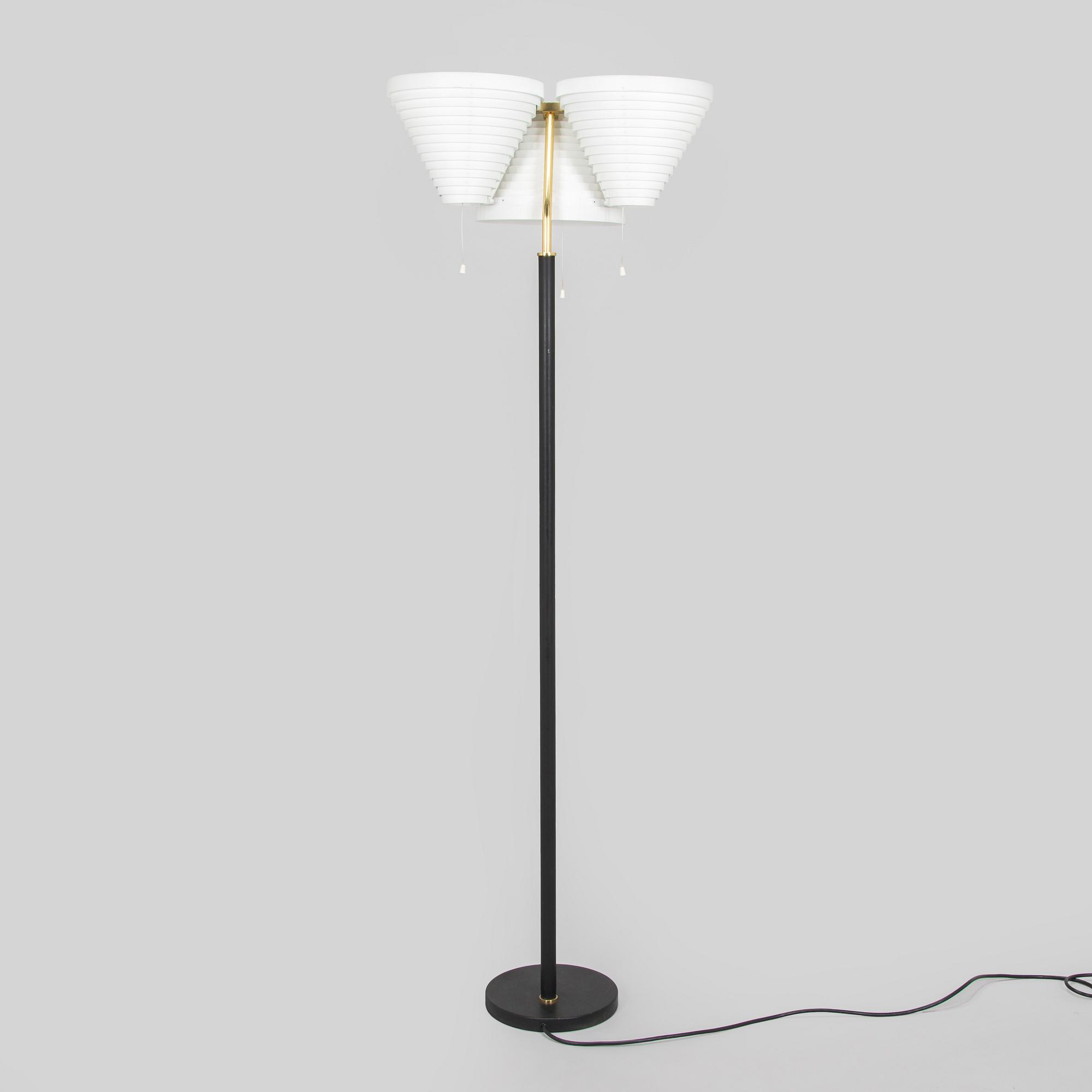 Alvar Aalto, a late 20th century 'A809' floorlamp for Valaisinpaja.