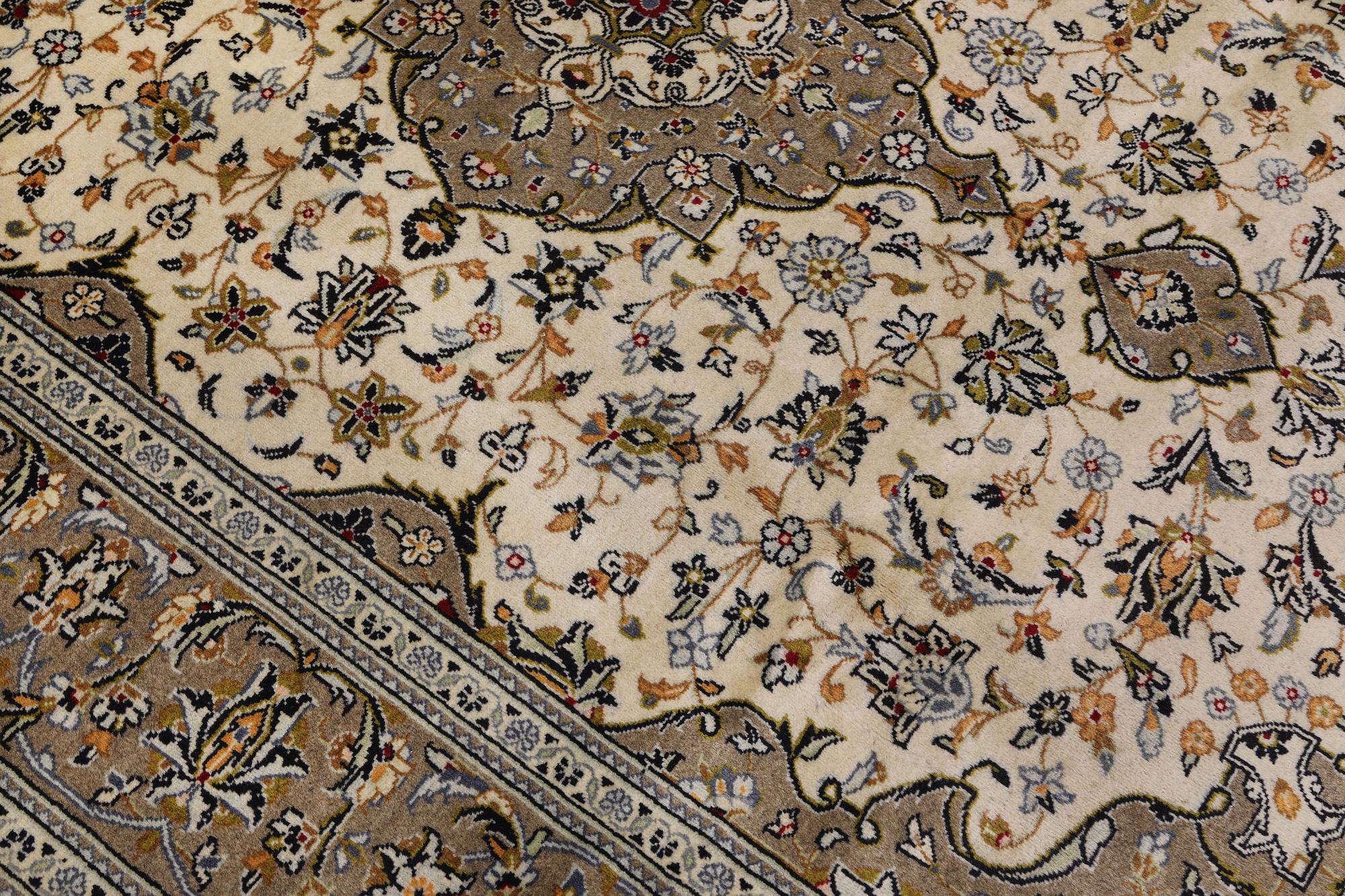 A Keshan carpet, 295 x 199 cm.