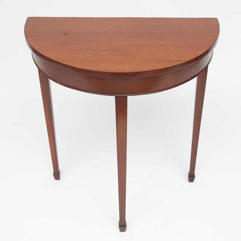 BORD, gustaviansk stil, 1900-talets början.