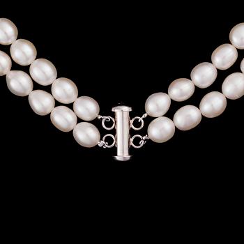 PÄRLCOLLIER, 2-radig, odlade pärlor, silverlås. 2000-tal.