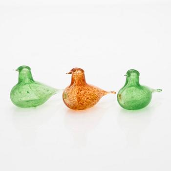 Oiva Toikka, Miniature birds, "Goldcrest", 3 pcs, glass, signed Oiva Toikka Nuutajärvi.